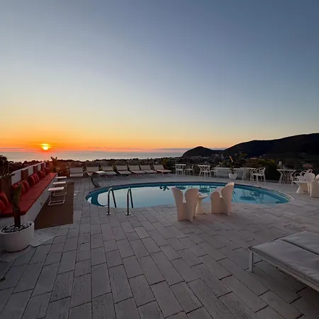 Infinity Castellabate Di Charme 4*